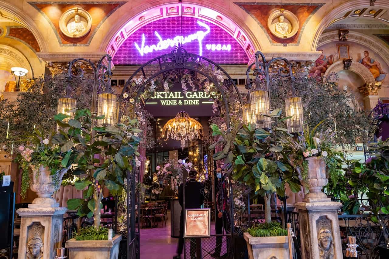 VANDERPUMP Cocktail Garden  Caesars Palace Las Vegas 2021 